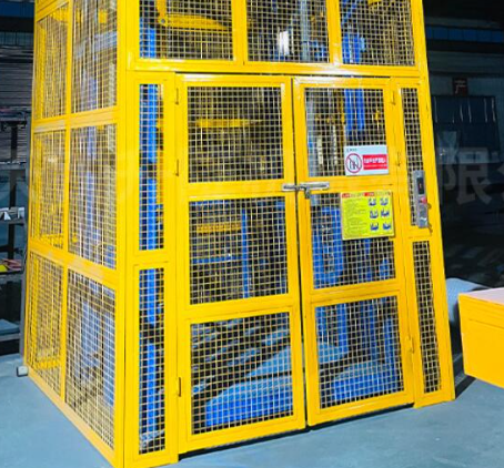 河口货梯可以安装在室外吗